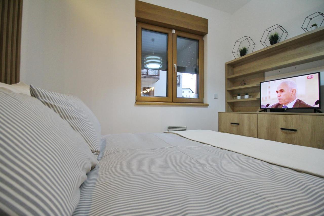 Apartment La
